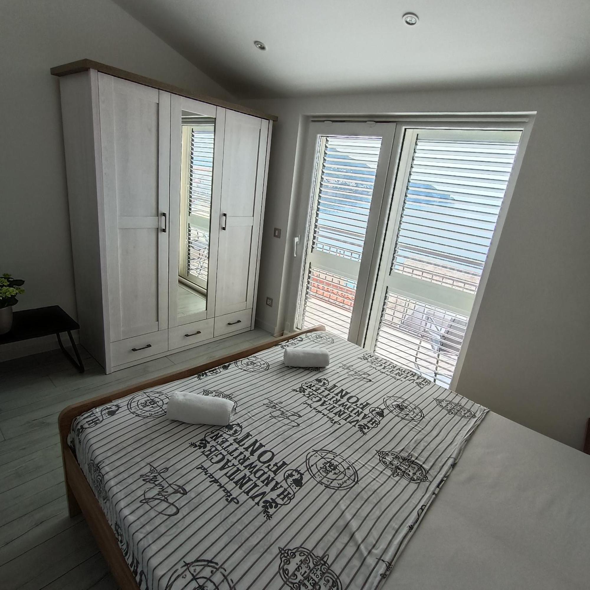 Apartmani Kristijan Igrane Ngoại thất bức ảnh